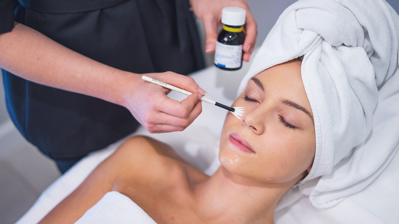 Kwas lactobionowy - profesjonalny peeling dla wrażliwych